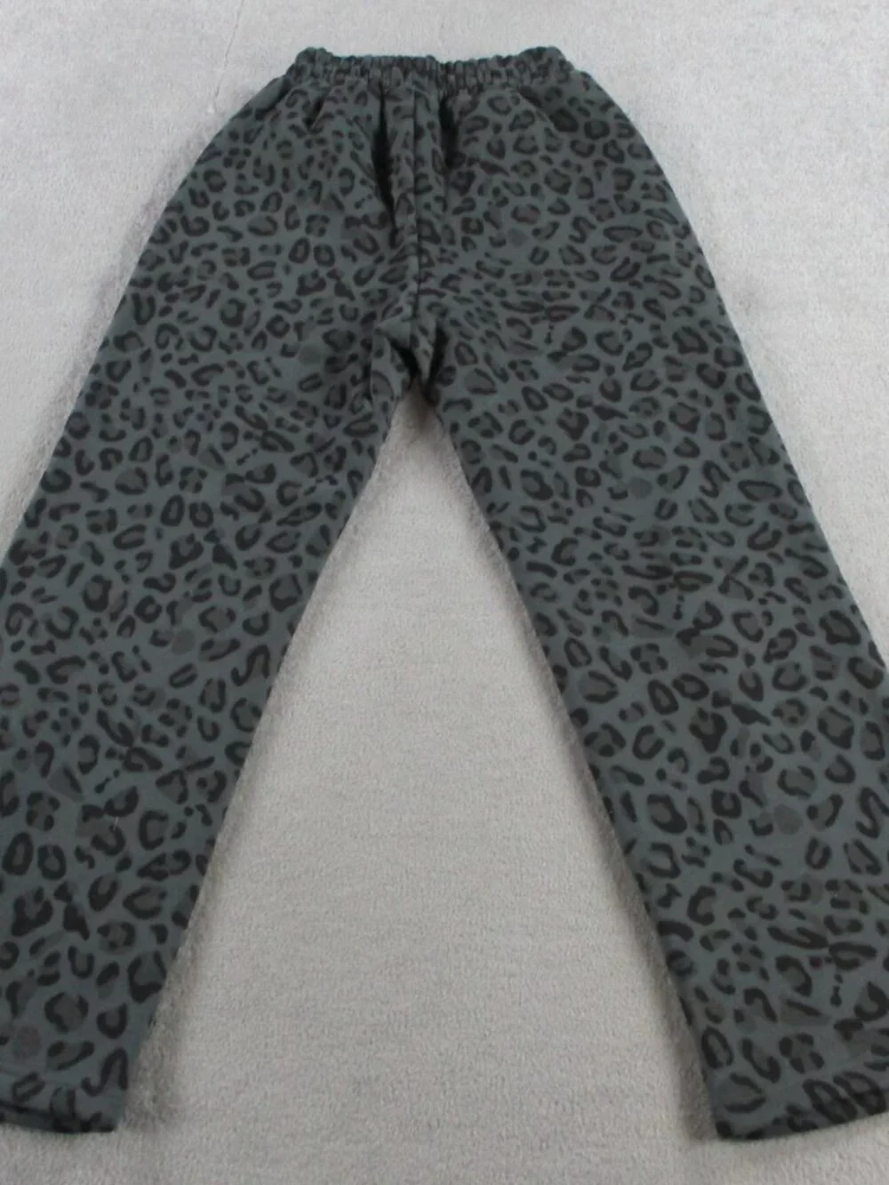 Comfrt Sweatpants Womens Small Panther Print Gray Black Minimalist Straight Leg - Picture 4 of 13